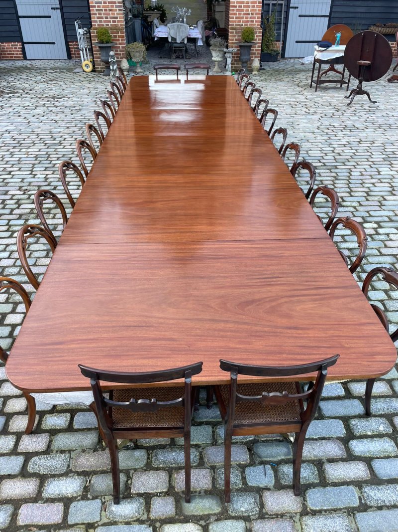 Rare 28 Seater 6 Pilar Antique George III Quality Mahogany Dining Table 72 x 161 x 609 cm - Image 17